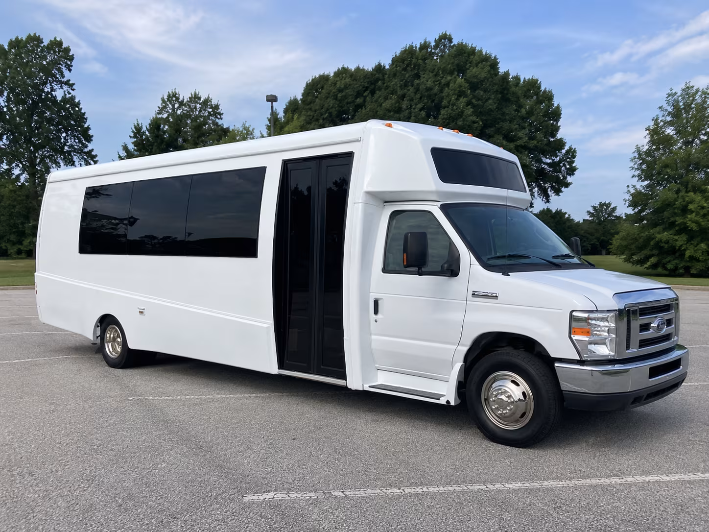 dothan 18 passenger party bus